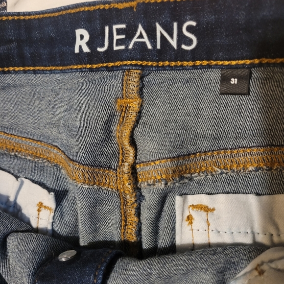 Denim short skirt - Picture 2 of 4